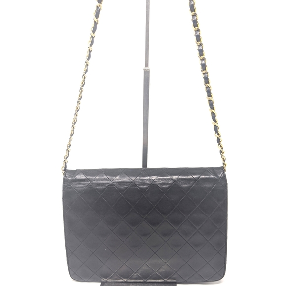 🎉HP🎉CHANEL Black Bag Single Chain Flap Bag Vintage - Picture 7 of 16